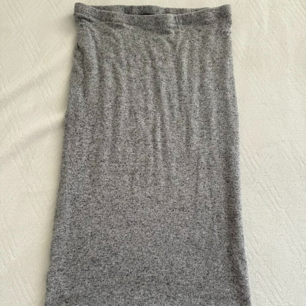 Express Midi Skirt Women's Size Medium Gray Fleece Elastic Waist Business Preppy